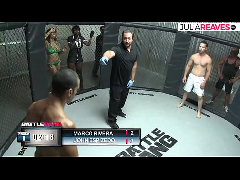 ❤️ Ultimate Fighter ቀለበቱ ውስጥ ከተጣላ በኋላ አንዲት ቁጥር ሴትን ትበዳለች። ☑ ጥራት ያለው የወሲብ ፊልም ❌❤
